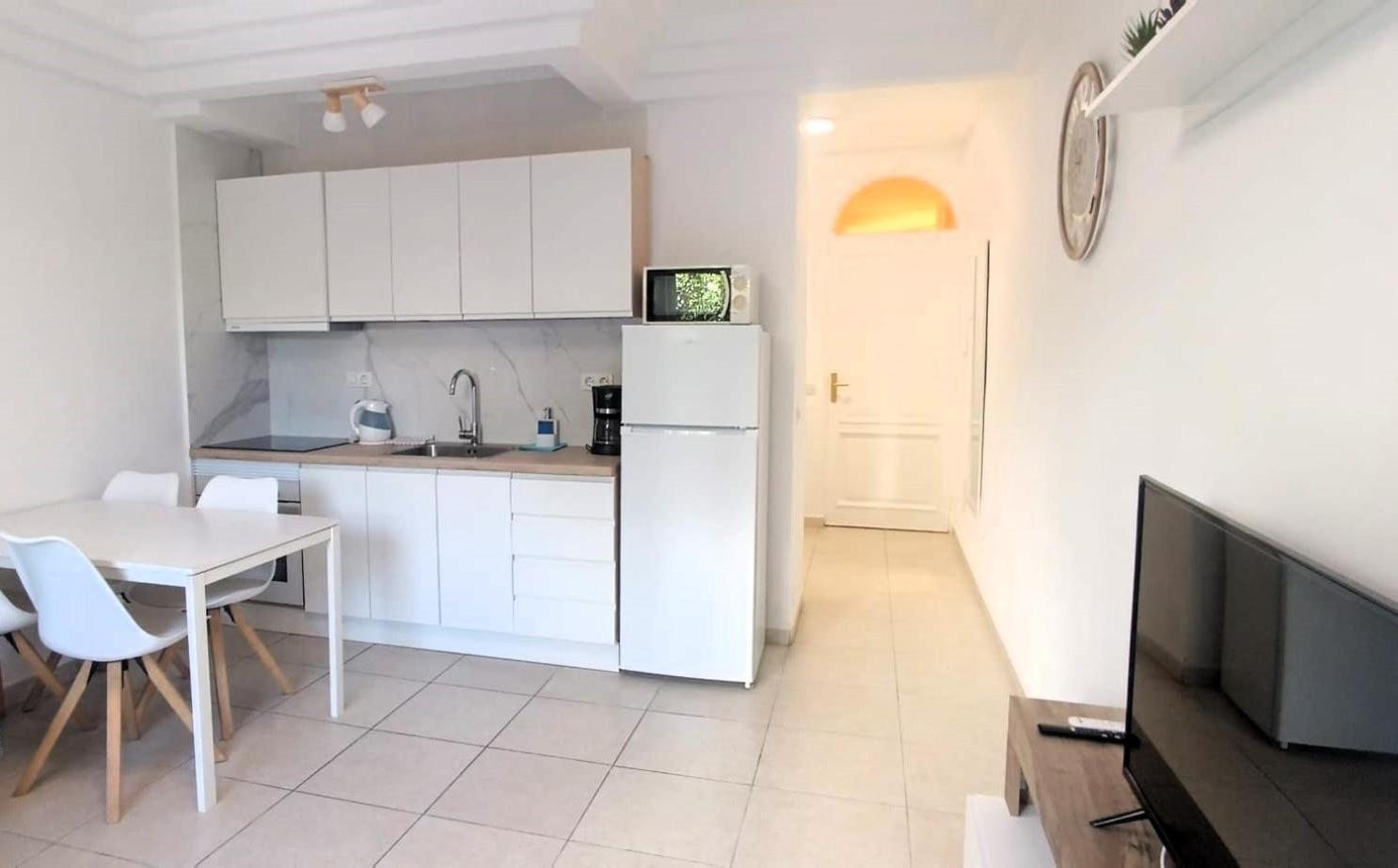 Newly Renovated Modern Apartment In Orlando Complex, Costa Adeje Exterior photo